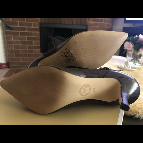 Michael Kors dark chocolate bootie - Picture 3 of 3